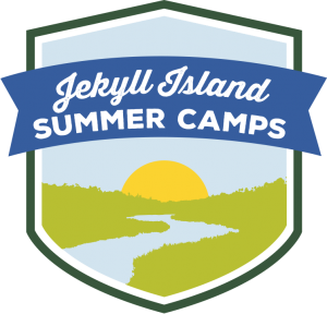 summer-camps-badge-300×288