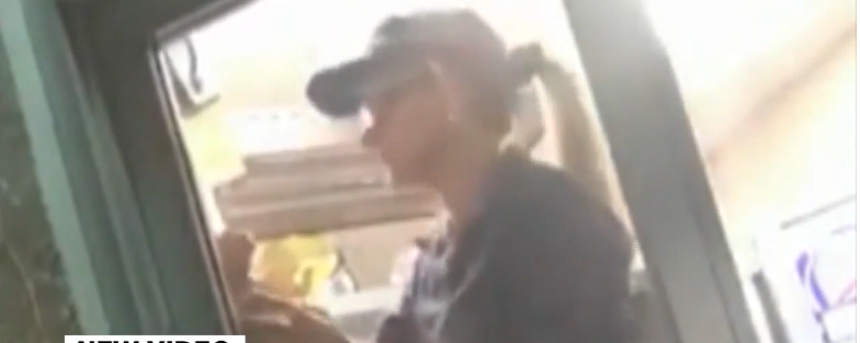 taco bell worker