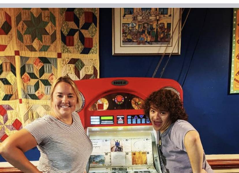 Stranger Things Cast Hanging Out in Rome - AllOnGeorgia
