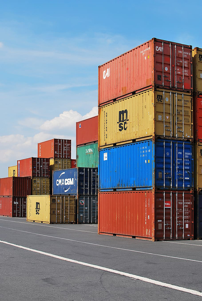 dock-container-export-cargo