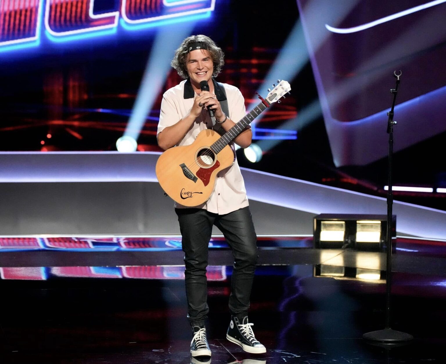 Native Corey Curtis Rises to National Fame as 'Team Chance
