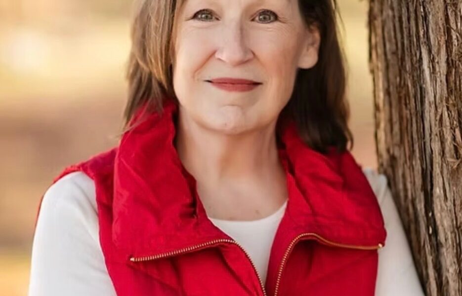 Republican Leader Denise Burns Joins State Senate Race