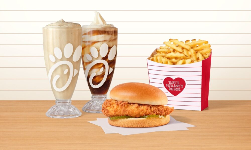 Chick-fil-A Kicks Off Year of “Newstalgia” Celebrations with Golden Fan Cup Sweepstakes